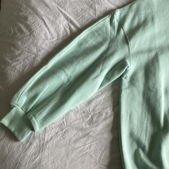 Oversized Mock Neck Sweatshirt - Picture 4 of 4